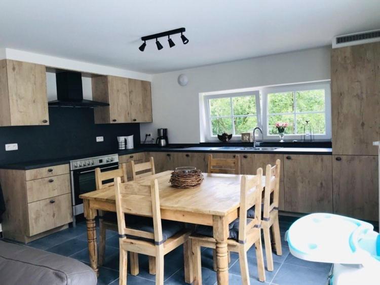 Vakantiewoning D'Hoppe Flobecq Zewnętrze zdjęcie