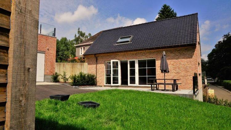 Vakantiewoning D'Hoppe Flobecq Zewnętrze zdjęcie